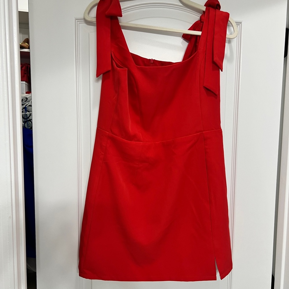 Chic Red Sleeveless Dress with Bow Straps